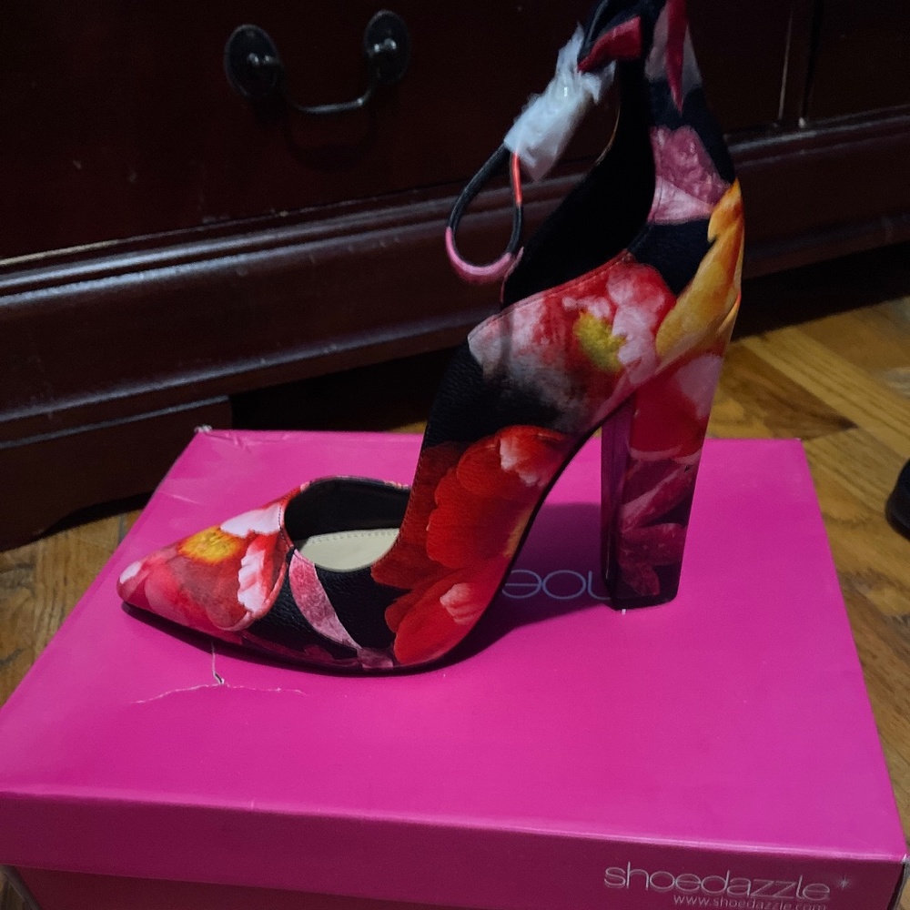 Kiley ankle strap pump